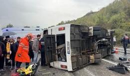 Bartın'da devrilen işçi servisinde 1 kişi öldü, 19 kişi yaralandı