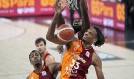Galatasaray evinde farklı kazandı
