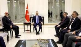 Bakan Fidan, Irak Türkmen Cephesi Başkanı Ağaoğlu ile görüştü