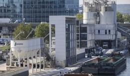 Lafarge'ın "terör örgütünü finanse etmekten" yargılandığı dava başladı