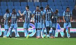 Süper Lig'de 13. hafta: Trabzonspor, Başakşehir ile karşılaşacak