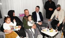 Depremdeki gözyaşları yeni evlerinde mutluluğa dönüştü... ''Bizi dertten kurtardılar''