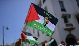 Fas'ta binlerce kişi, "siz ümmetin onurusunuz" sloganıyla Gazze'ye destek için yürüdü