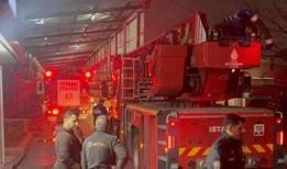 Küçükçekmece'de trafo yangınında 2 kişi yaralandı