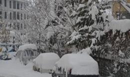 Kar hayatı durdurdu: 1743 yerleşim yerine ulaşım yok