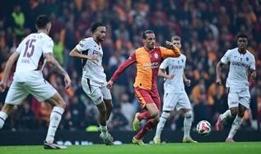 Türk futbolunun iki büyük çınarı Galatasaray-Trabzonspor rekabetinde 142. randevu