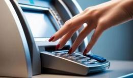 ATM'lerde yeni dönem başladı! Para çekme işlemlerinde artık...