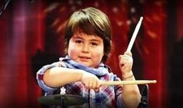 'Küçük baterist' olarak tanındı! Baha Bayırlı'ya bir de şimdi bakın