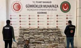 Gümrükte yarım tona yakın uyuşturucu ele geçirildi