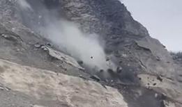 Artvin'de heyelan anını kaydeden vatandaşların tepkileri gülümsetti