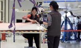 Türk kadınından Milli Muharip Uçak KAAN'a imza 