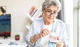 Emeklilere Ramazan Bayramı ikramiyesi ve maaş ödemeleri başladı