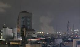 İran'ın başkenti Tahran'ın yoğun nüfuslu bölgelerinde art arda patlamalar meydana geldi