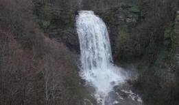 Suuçtu Şelalesi, Mustafakemalpaşa'da yağmurlarla coşuyor