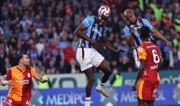 Galatasaray'ın mağlubiyeti sonrası Fenerbahçe-Beşiktaş derbisi kritik hale geldi