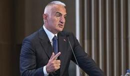 Bakan Ersoy: Türkiye'de turizm ivmesi rekorlar kırıyor!