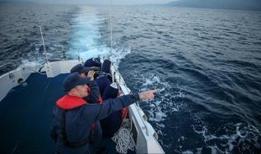 Selimiye açıklarında korku dolu anlar: İçinde 5 kişinin olduğu tekne battı