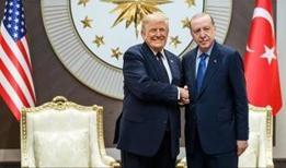Beyaz Saray, Trump ve Erdoğan'ın tokalaştığı fotoğrafı paylaştı