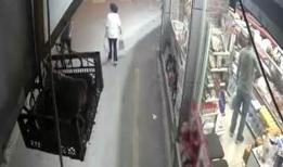Bahçelievler'de binanın çökmesi sırasında yaşanan panik anları kamerada