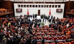 Terörsüz Türkiye teklifi "rekor" oyla yasalaştı