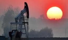 ABD, Hürmüz Boğazı'ndaki aksaklıkların sürmesi nedeniyle petrol fiyatı tahminini yükseltti