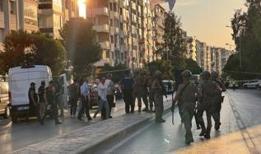 İzmir'de bankada rehine krizi: Özel harekattan başarılı operasyon