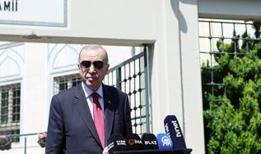 Cumhurbaşkanı Erdoğan cuma namazını Hz. Ali Camisi'nde kıldı