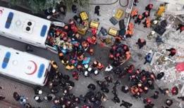 Maltepe'de çöken binada kurtarılanlar konuştu: Binamız çatlaktı, çatır çatır ses duyuyordu komşularımız
