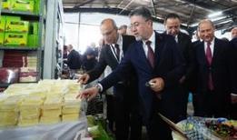 Bakan Yumaklı, 'DSİ Vakfı Köy Okullarına Yardım Yöresel Ürünler Sergisi'nin açılışına katıldı