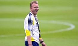 Fenerbahçe'de teknik direktör arayışları: Fırsat Dirk Kuyt'ın ayağına geldi