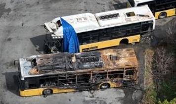 İETT garajları otobüs mezarlığına dönüştü! Yanan araçlara brandalı kamufle