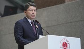Bakan Tunç: Tutuklu ve hükümlülerin aileleriyle iletişim kurmaları noktasında gerekli kolaylık sağlandı