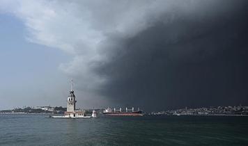 İstanbul Valiliğinden fırtına uyarısı! Tarih verdi