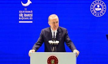 Cumhurbaşkanı Erdoğan: Kaçak göçle ve göçmen kaçakçılarıyla mücadeleyi ihmal etmiyoruz