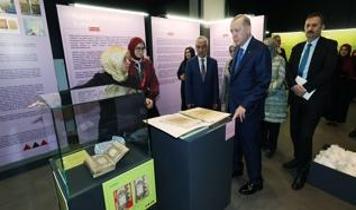 Cumhurbaşkanı Erdoğan'dan 'Saklı Kalanlar' sergisine ziyaret