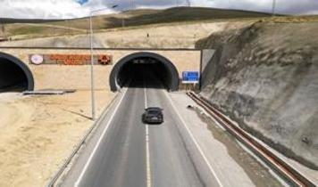 Yüksekova-Yeniköprü yolu projesi: Trafik güvenliği arttı, yol süresi 5 dakikaya indi!