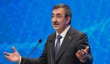 "Hangi yaşta olursak olalım, annenin yeri her zaman bir başkadır"