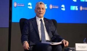Ticaret Bakanı Bolat: Türkiye ekonomisi 19 çeyrek üst üste büyüme grafiği çiziyor