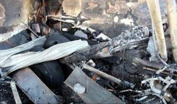 Almanya'da uçak evin üzerine düştü