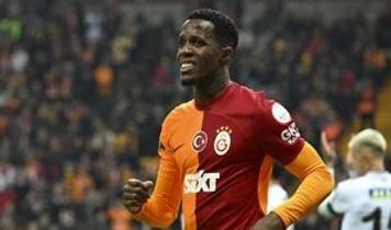 Zaha'nın Charlotte'ta kalması kesinleşti