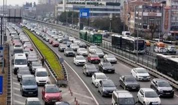 İstanbul'da bayram trafiği! Köprü geçişleri yavaşladı