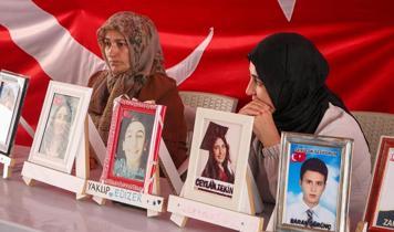 Diyarbakır anneleri bayramda da evlatları için nöbette