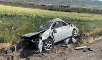 Elazığ'da bir aile şarampole uçtu: 2'i ağır 4 yaralı