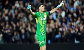 Aslan'dan Emiliano Martinez hamlesi