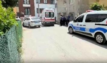 Kocaeli'de bıçaklı kavga: 2 kardeş ve polis memuru yaralandı