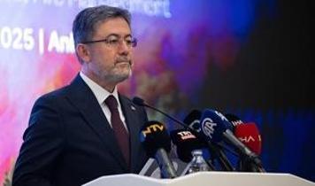 Bakan Yumaklı: Orman yangınlarına müdahale süresi 40 dakikadan 11 dakikaya düştü