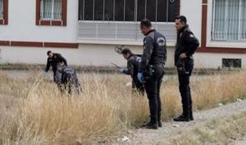 Güngören'de skandal anlar: 3 aylık bebeği boş araziye bırakmışlar