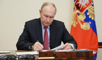 Putin resmen imzaladı: WhatsApp ve Telegram'a yeni rakip geliyor
