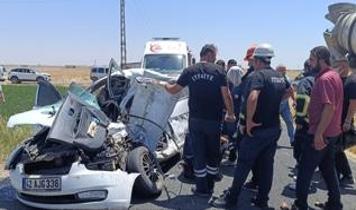 Mardin'de otomobil ile beton mikseri çarpıştı: 2 ölü