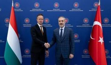 Bakan Fidan Macaristanlı mevkidaşı Szijjarto ile Ankara'da bir araya geldi